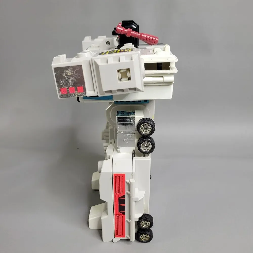 Vintage g1 transformers metroplex Hasbro Takara action figure 1985 NOT COMPLETE